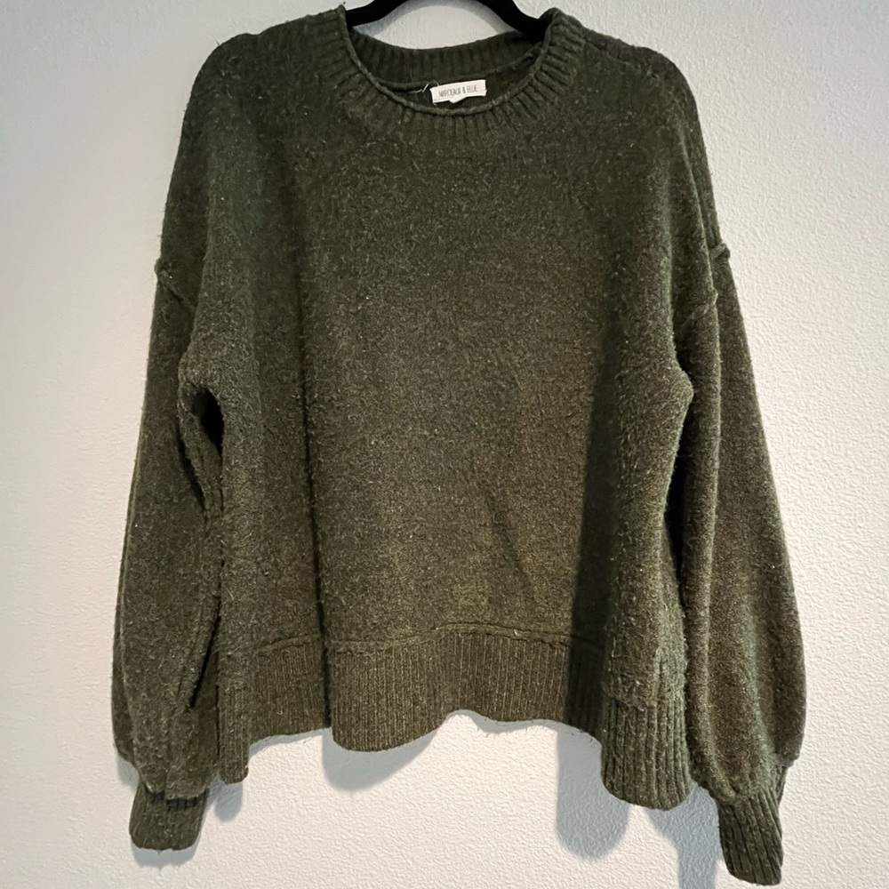 Elegant Forest Green Crew Neck Sweater